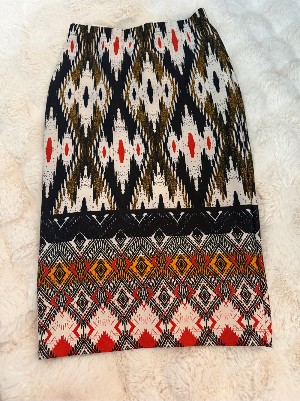 Mauve Black, White & Red Geometric Pencil Skirt